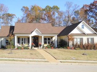 404 Northpointe Lake Dr, Oxford, MS 38655