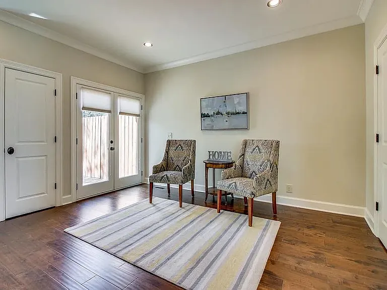 Breakfast nook / Alternative dining room
