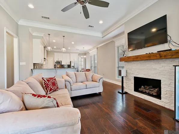 12475 N Stumberg Villas Ct, Baton Rouge, LA 70817