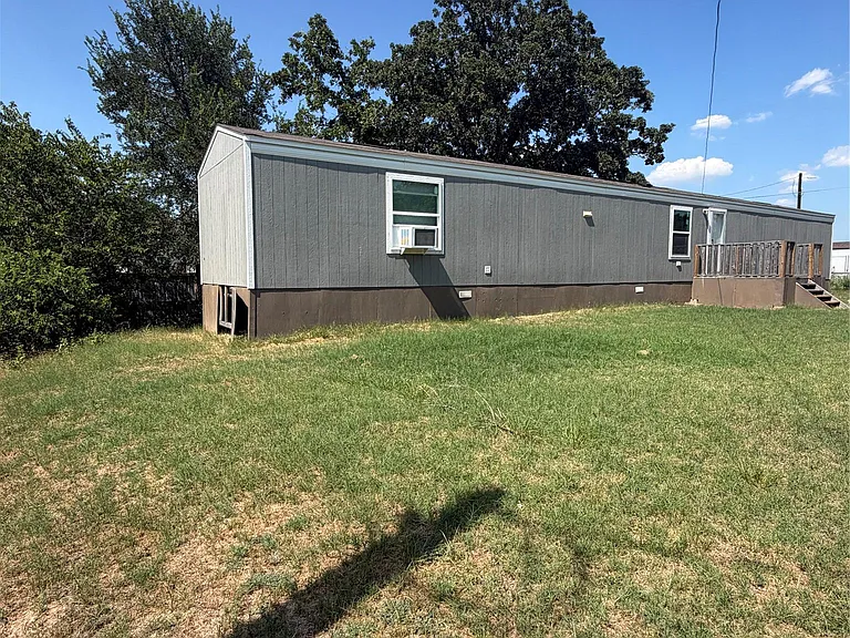 272 Plum St — Photo 3