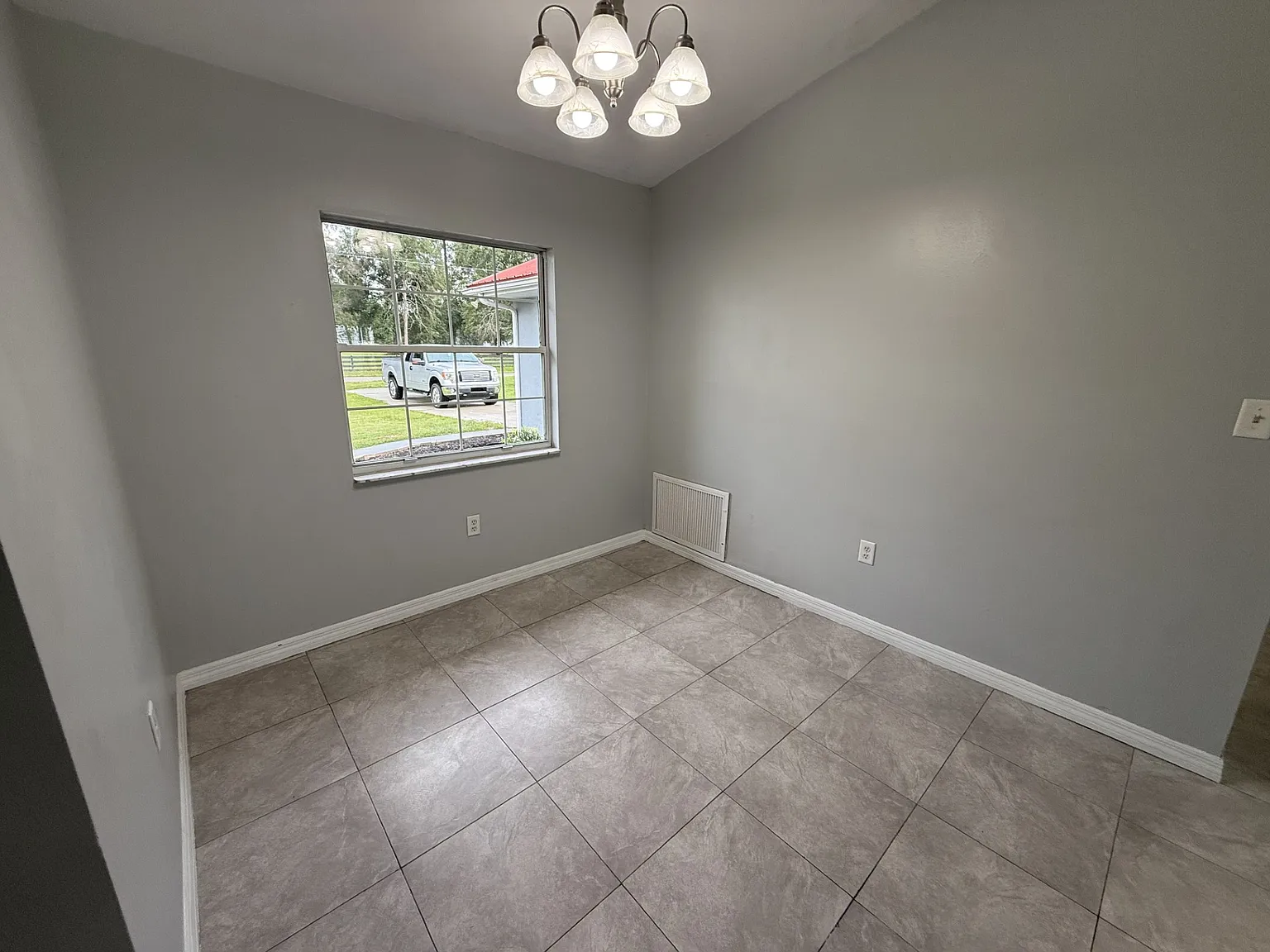 3 bed, 1682 sqft, $2,000 — Photo 4
