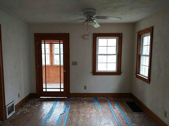 5th image of 918 N Day Ave