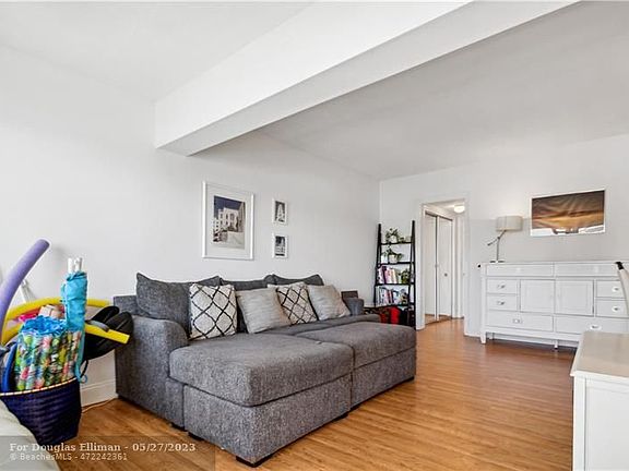 2nd image of 9 N Birch Rd APT 304