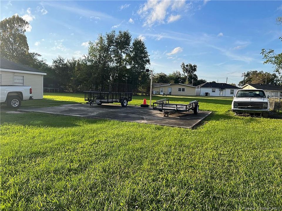 2nd image of 409 Gelpi Dr