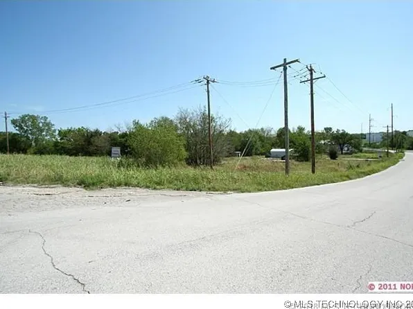 1605 W 126th St S, Jenks, OK 74037
