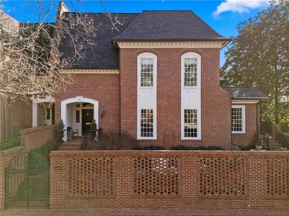 601 Townsend Pl NW, Atlanta, GA 30327