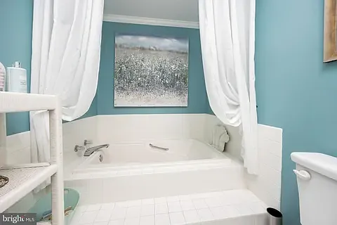 2 bed, 864 sqft, $2,495 — Photo 4