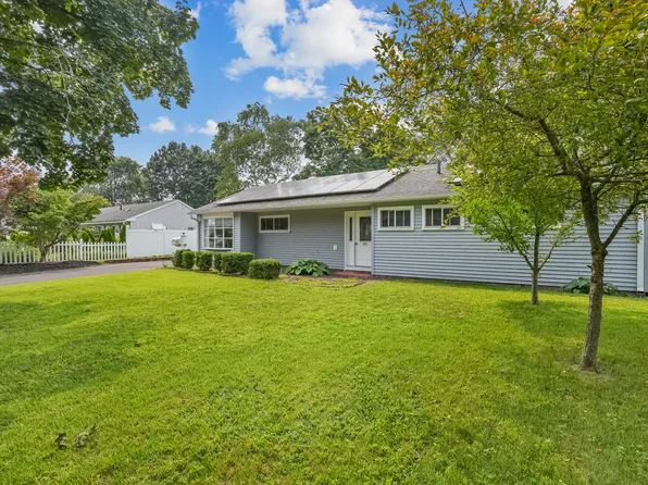 83 Greenwood Road, Windsor Locks, CT 06096