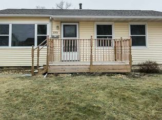 2393 Martin Dr, Dubuque, IA 52001