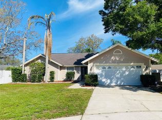 714 Heathrow Ln, Palm Harbor, FL 34683