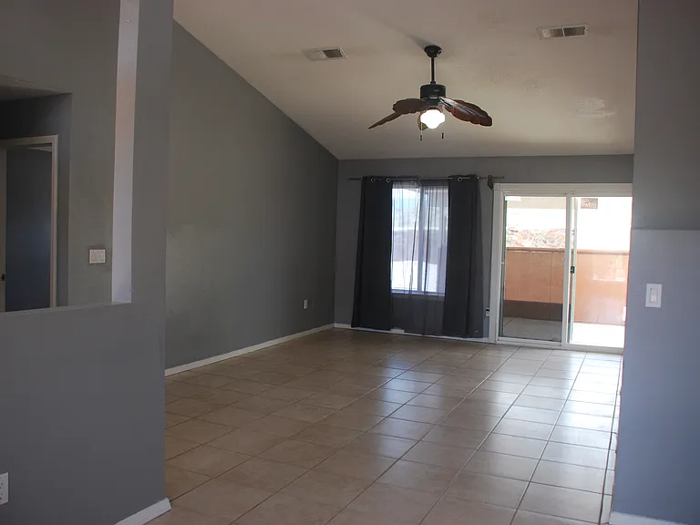 10 Juniper Ave — Photo 7