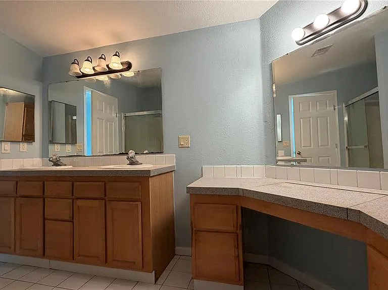 1831 Winchester Ct S — Photo 22