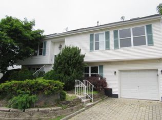 44 Creek Rd, Keansburg, NJ 07734