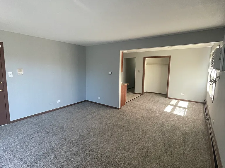 1020 E 150th Pl #2E — Photo 1