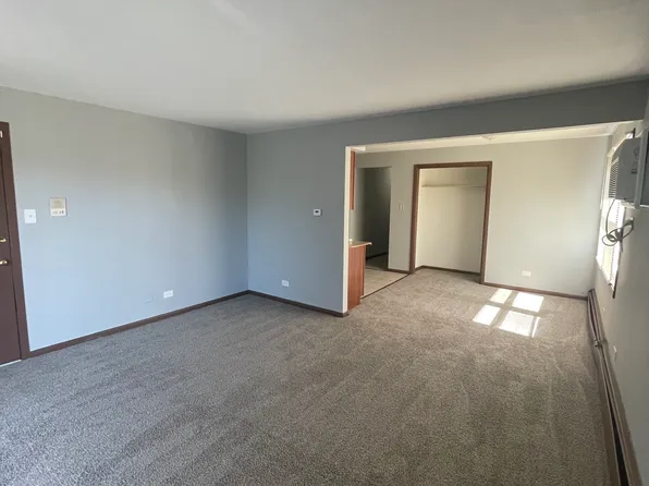 1020 E 150th Pl APT 2E, Dolton, IL 60419