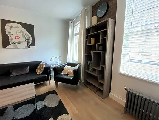 Rented by Oxford Property Group | media 4