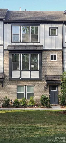 743 Hoke Ln Photo 1