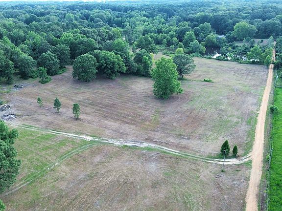 3rd image of 2295 Sand Rd