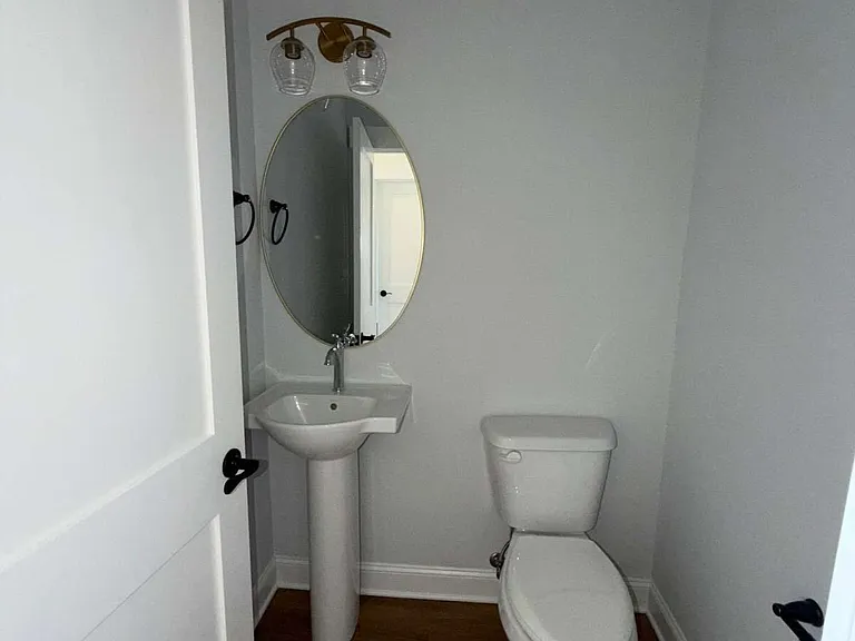 113 Longpoint Dr #B — Photo 18