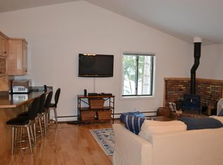 1299 Quechee Main St #E, Hartford, VT 05047