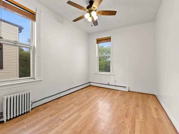 302 Clerk St Floor 2, Jersey City, NJ 07304