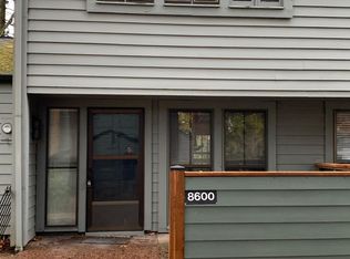 8600 SW Brightfield Cir, Portland, OR 97223