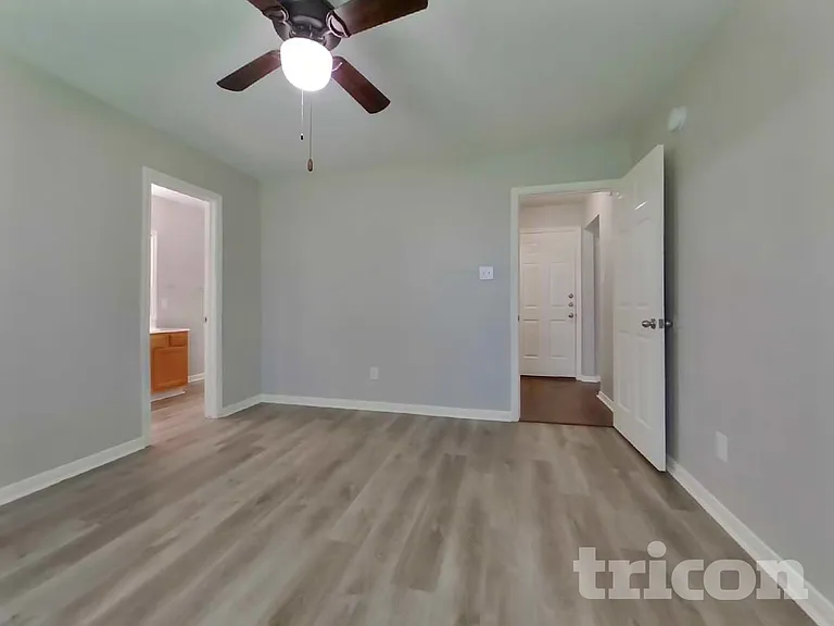 5008 Asia Ln — Photo 8