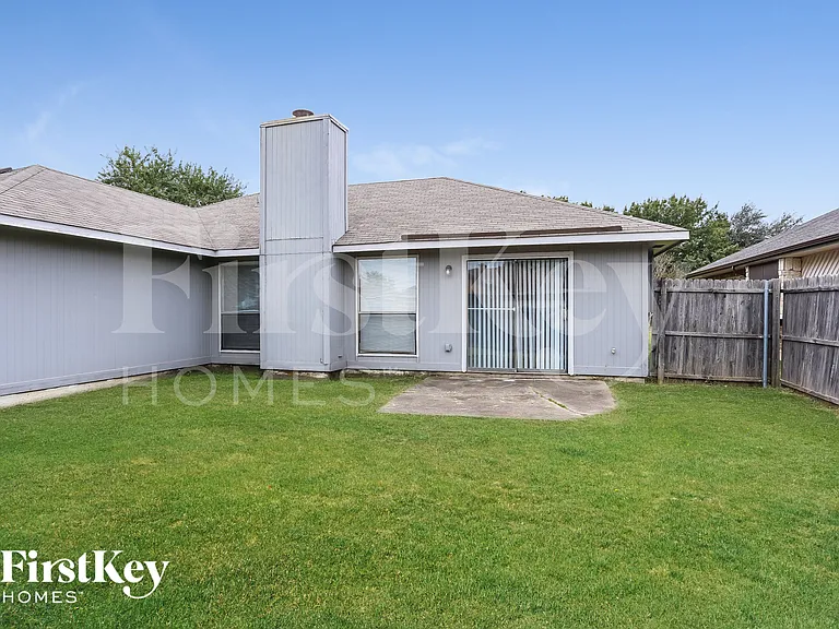 1269 Roan Dr — Photo 15