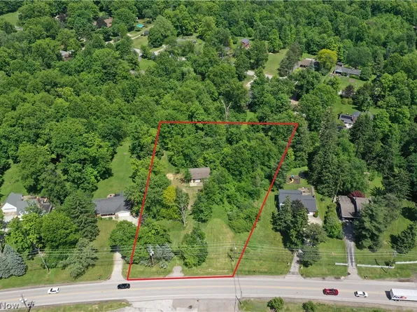 9129 Valley View Rd, Macedonia, OH 44056