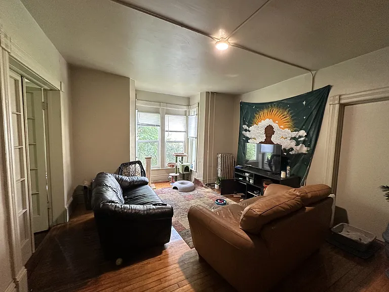327 Summit Ave — Photo 5