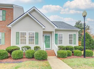 1800 Stroll Cir, Fuquay Varina, NC 27526