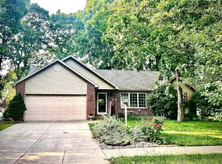 1664 Port Cove Dr, Porter, IN 46304