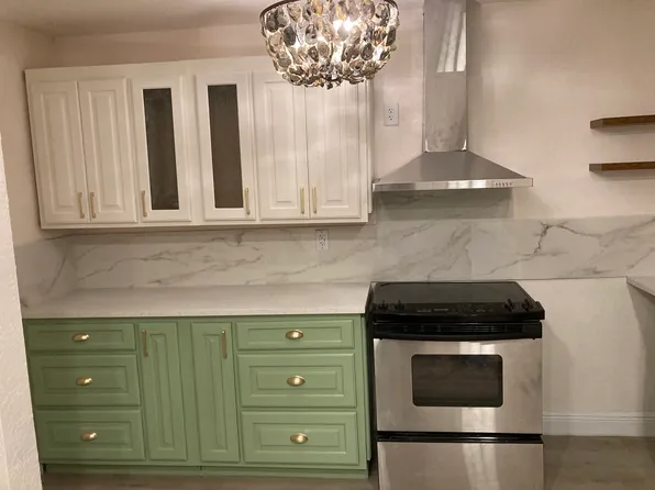 912 8th Ave SW #914, Largo, FL 33770