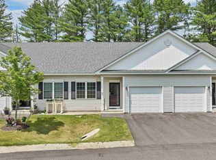 8C Villa Ln, Goffstown, NH 03045