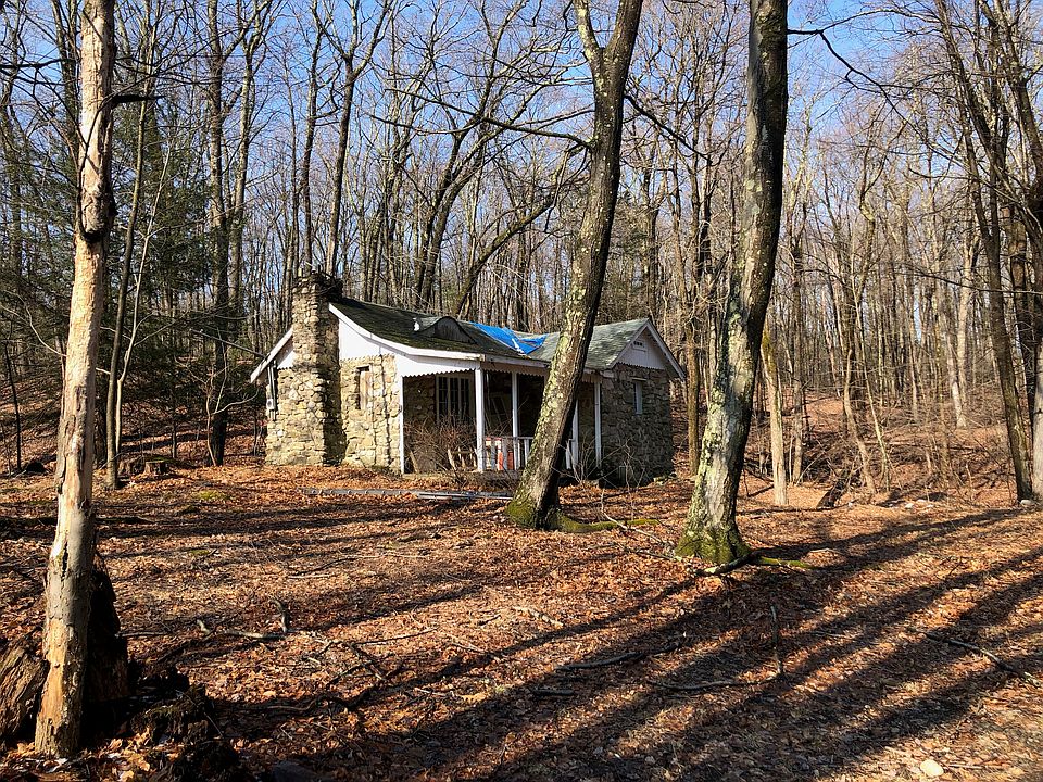 1st image of 42 Woodcrest Dr