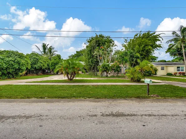 4588 Old Military Trail, West Palm Beach, FL 33417