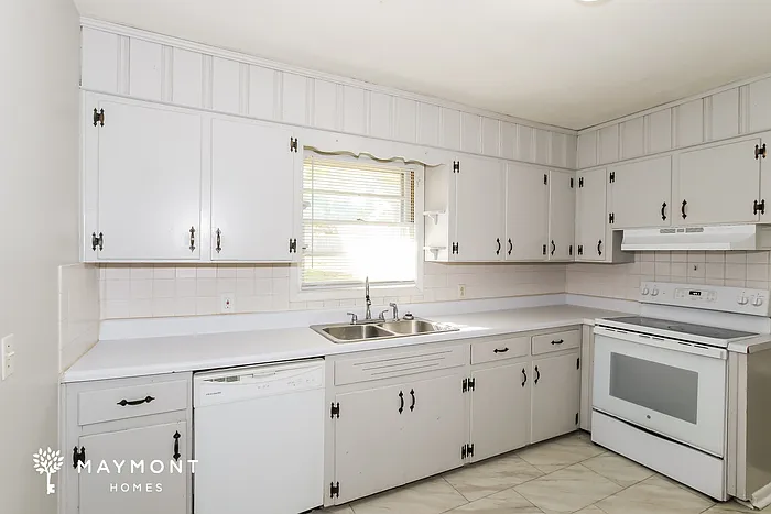 4 bed, 2.0 bath, 2148 sqft, $1,695 — Photo 4