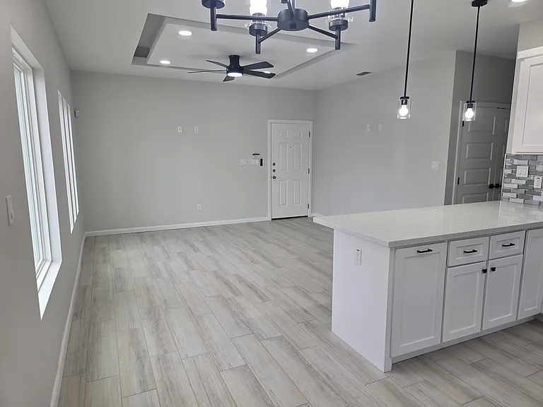919 N Abbey Ave #3 — Photo 3