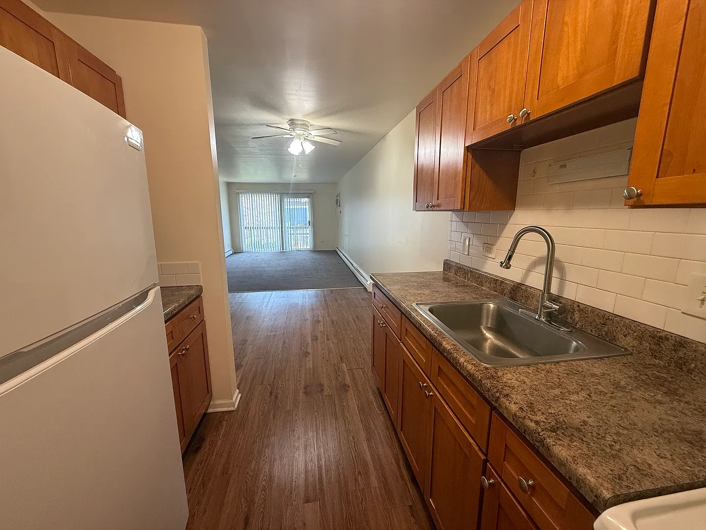 2 bed, $1,650 — Photo 4