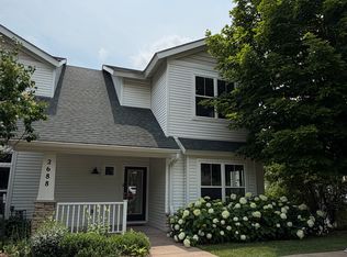 2688 Pinkspire Ln E, Maplewood, MN 55119