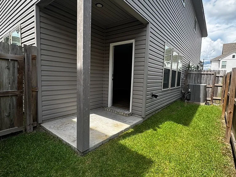 1003 Bengal Crossing Ave — Photo 30