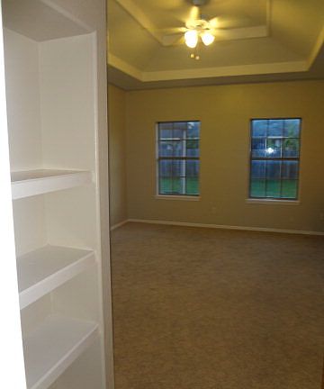 3rd image of 3024 Vanessa Dr