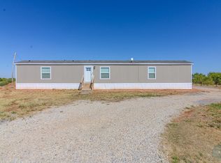 2322 Old Lake Rd, Electra, TX 76360