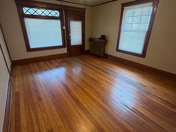 5th image of 725 N Cascade Ave APT 2