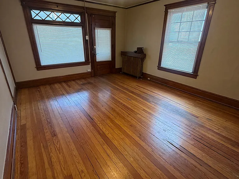 725 N Cascade Ave #2 — Photo 5