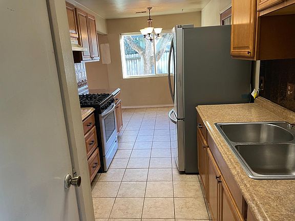 5th image of 1812 Cork Place