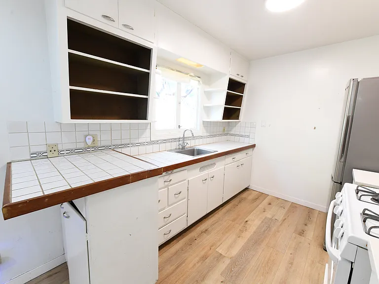 2501 Cedar St — Photo 6