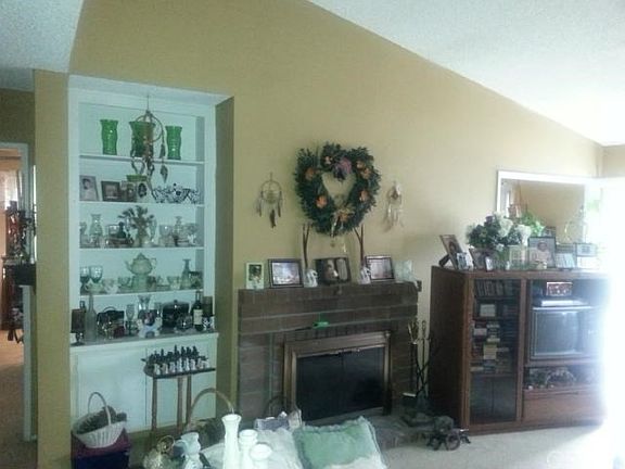 5th image of 2386 W College Ave