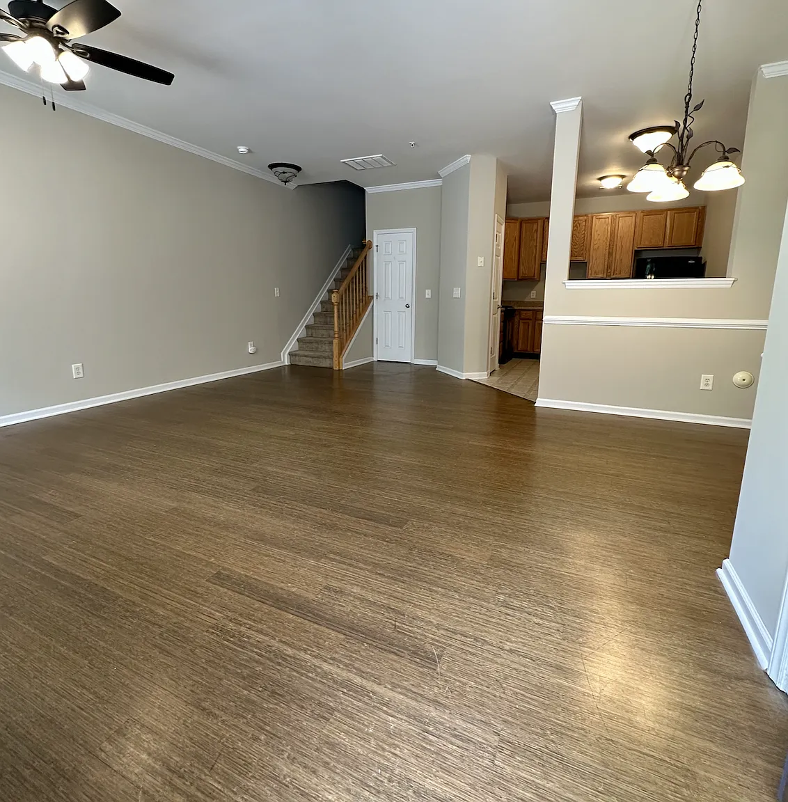 3 bed, 2.5 bath, 1740 sqft, $1,695 — Photo 2