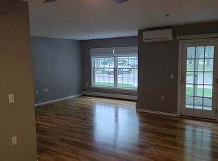 201 Dewitt Ln APT 102, Spring Lake, MI 49456